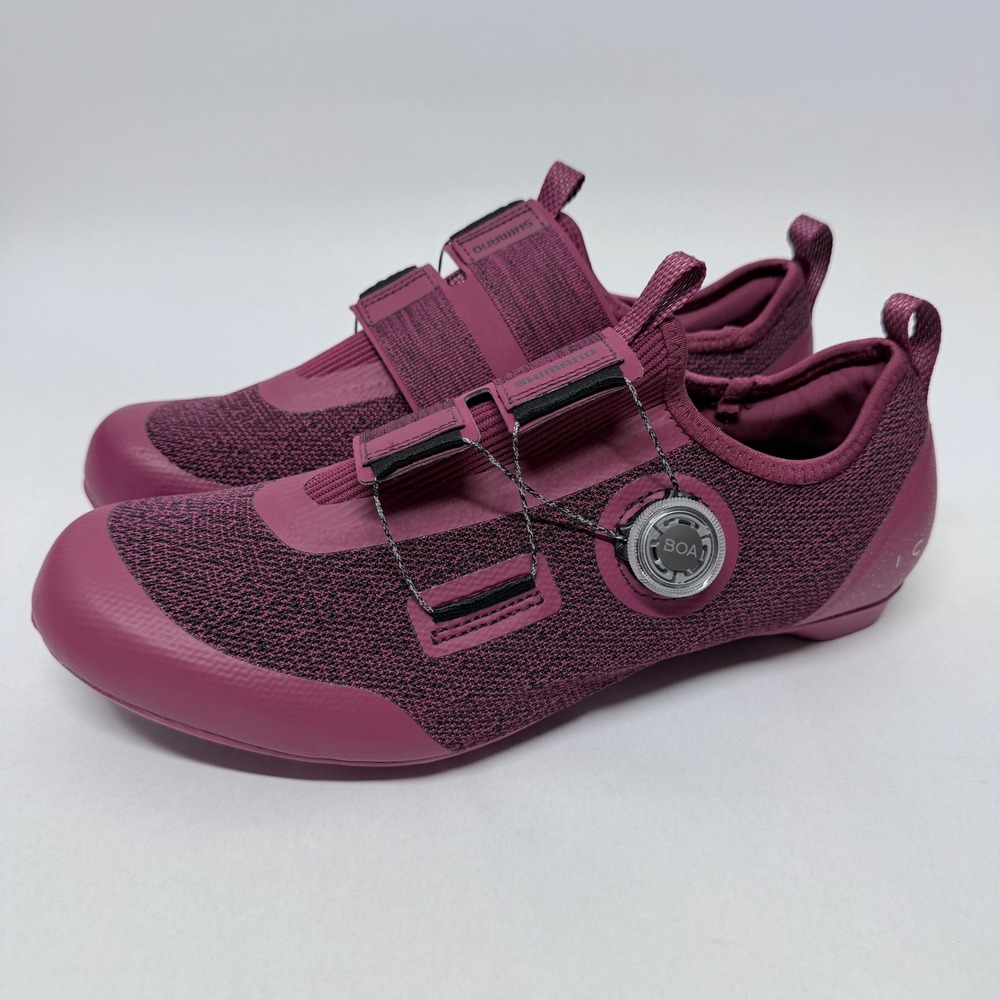 Shimano Unisex Athletic Cycling Shoes in Plum